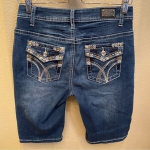 EARL JEAN Women Blue Embellished Bling Stretchy Bermuda Jean Shorts Size 6